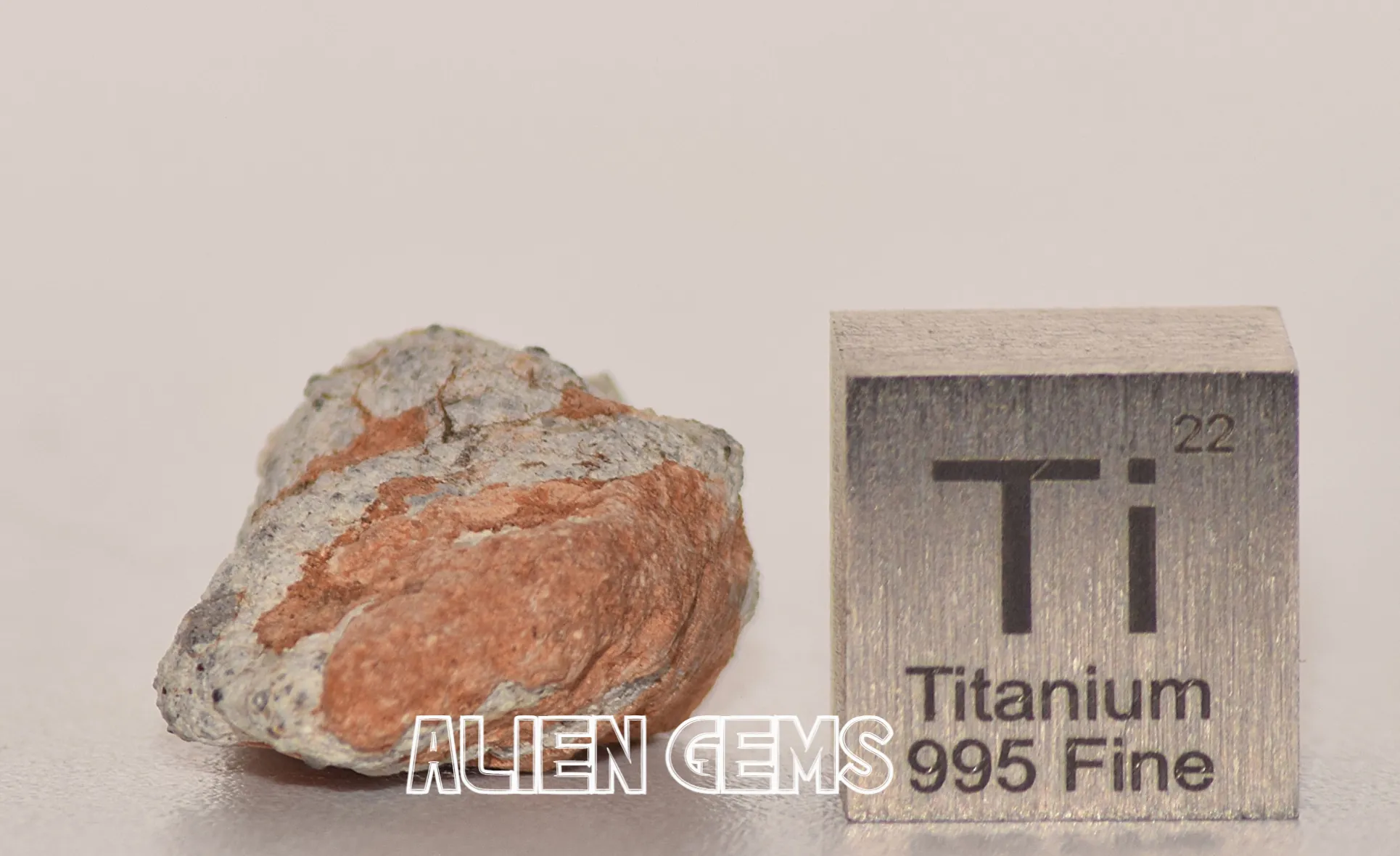 Moon Meteorite Bechar 006 – Lunar Specimen, 2.9 g - Image 3