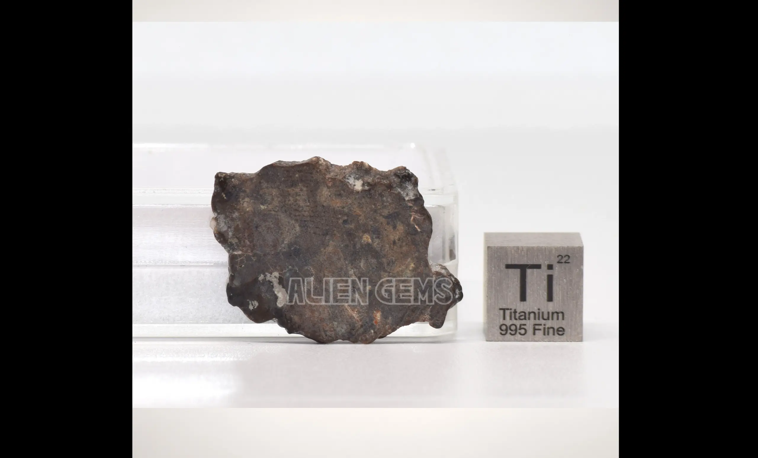 Moon Meteorite Oued el Hamim 001 – Rare Lunar, 1.4 g