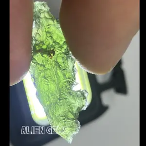 Moldavite Impact Glass – 3.7 g, 32 × 12 × 12 mm